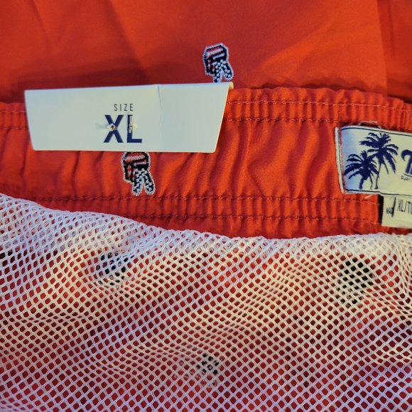 NWT - TRUNKS SURF & SWIM COMPANY RED WHITE BLUE FLAGS & PEACE SIGNS-AMERICA! NWT - Picture 8 of 9